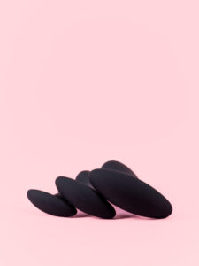 Butt Plug din Silicon Flexibil cu Design Curbat - 3 Mărimi
