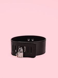 Choker Goth cu Inele si Lanturi