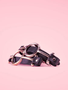 Mouth Gag O Ring din Zinc si Piele