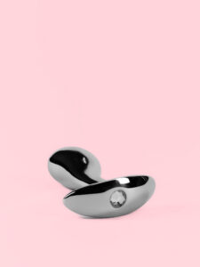 Butt Plug din Metal cu Design Curbat