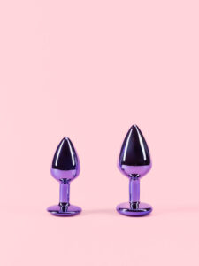 Butt Plug Metal Lucios Mov cu Cristal