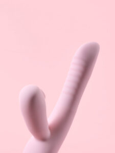 Caress - Vibrator Premium cu Sucțiune & G-Spot
