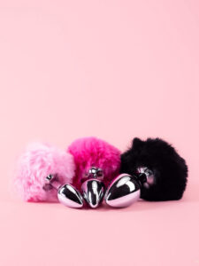 Bunny Butt Plug din Metal cu Pompon Pufos