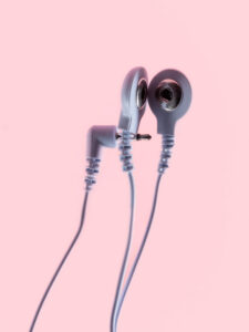 Dop Anal din Metal cu Electrostimulare