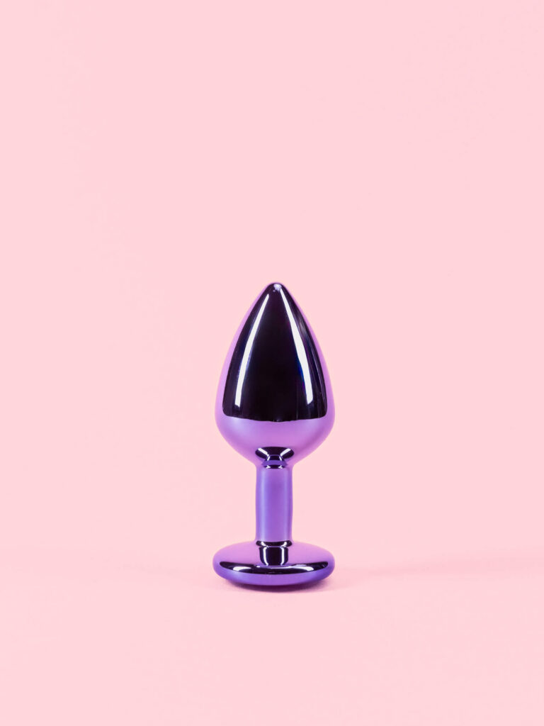 Butt Plug Metal Lucios Mov cu Cristal