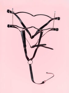 Harness BDSM cu Cârlig Anal