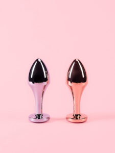 Butt Plug Curbat cu Piatra