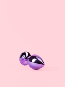 Butt Plug Metal Lucios Mov cu Cristal