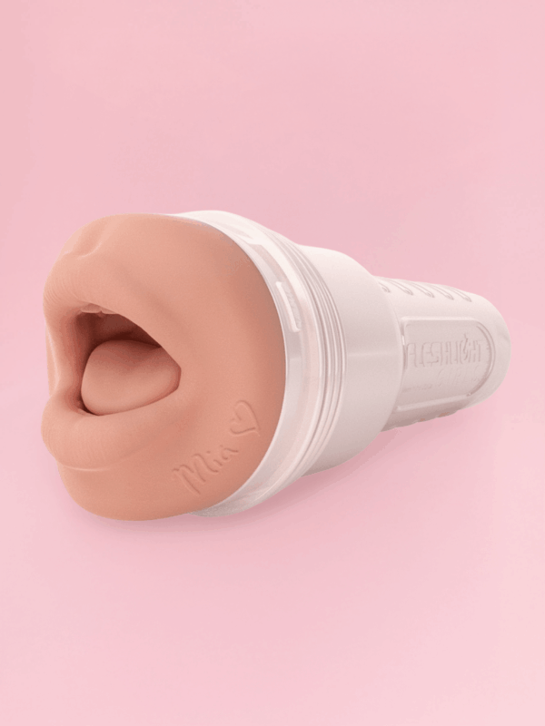 Mia Malkova Headshot - Fleshlight Girls Masturbator Oral