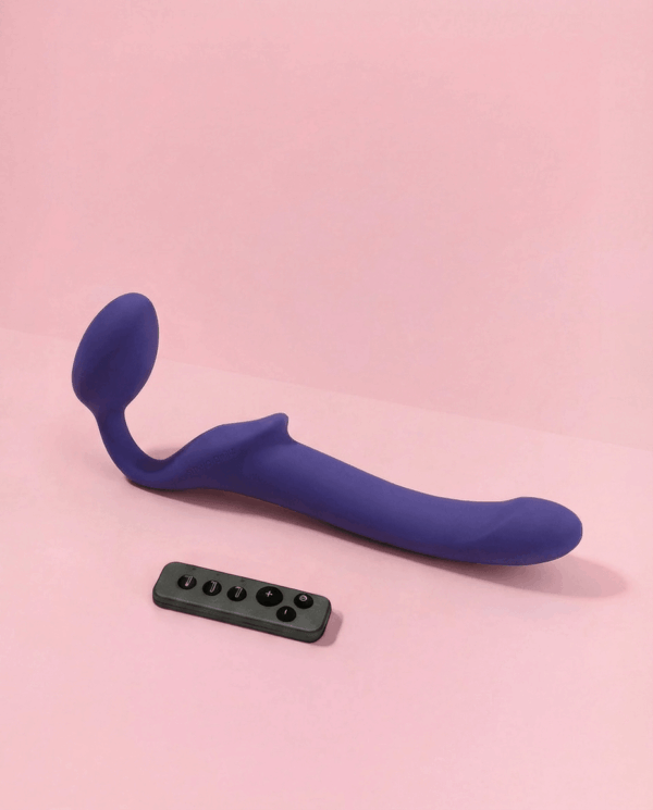 Strap-On Vibrator Flexibil cu Telecomandă Mov
