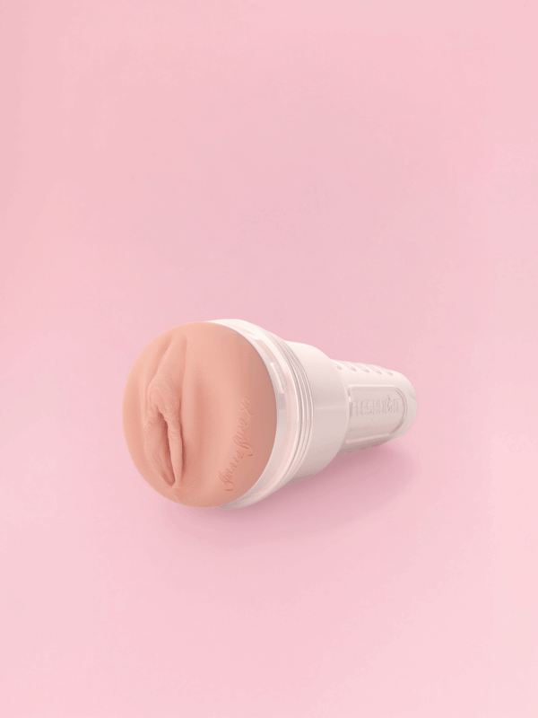 Bonnie Blue - Fleshlight Masturbator Vaginal