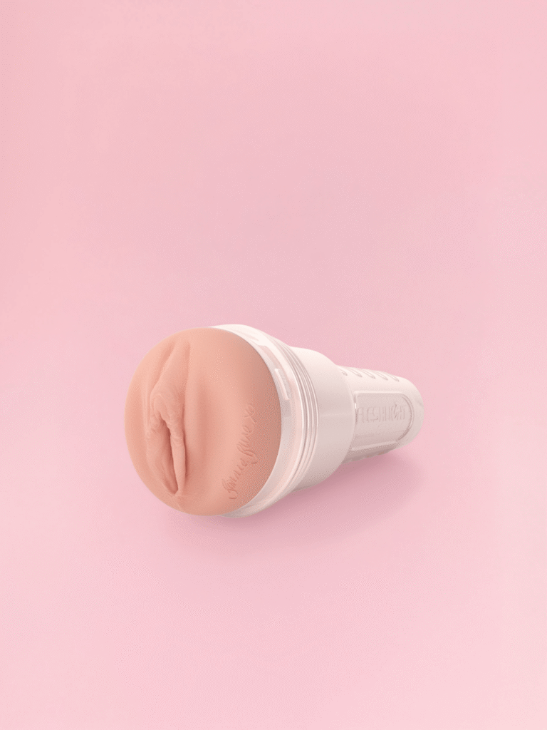 Bonnie Blue - Fleshlight Masturbator Vaginal