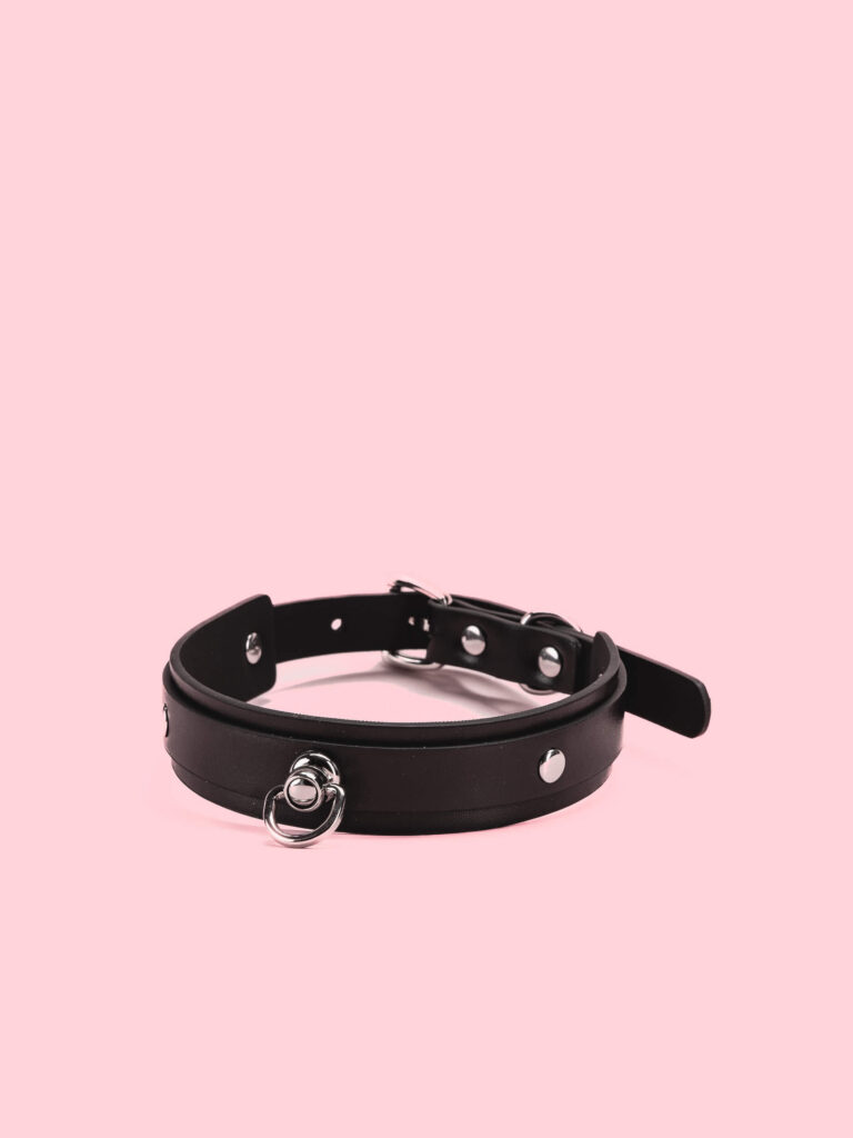 Choker din Piele Simplu cu Inel