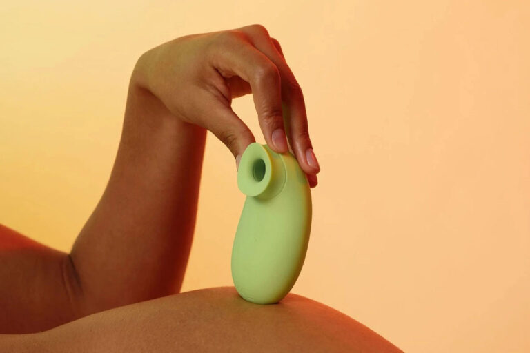 Vibrator-cu-Suctiune
